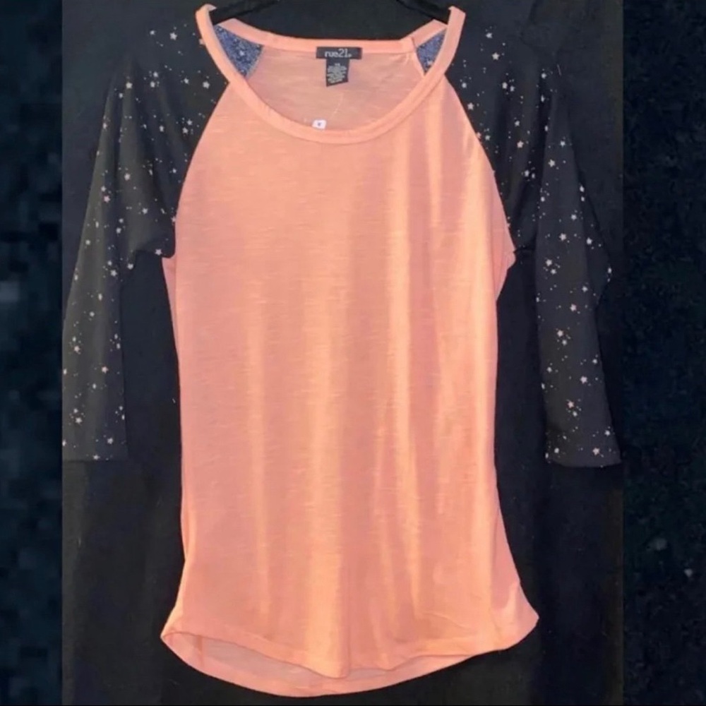 New Women’s Junior’s XS Rue21 Peach & Black Star Thermal Raglan Tee